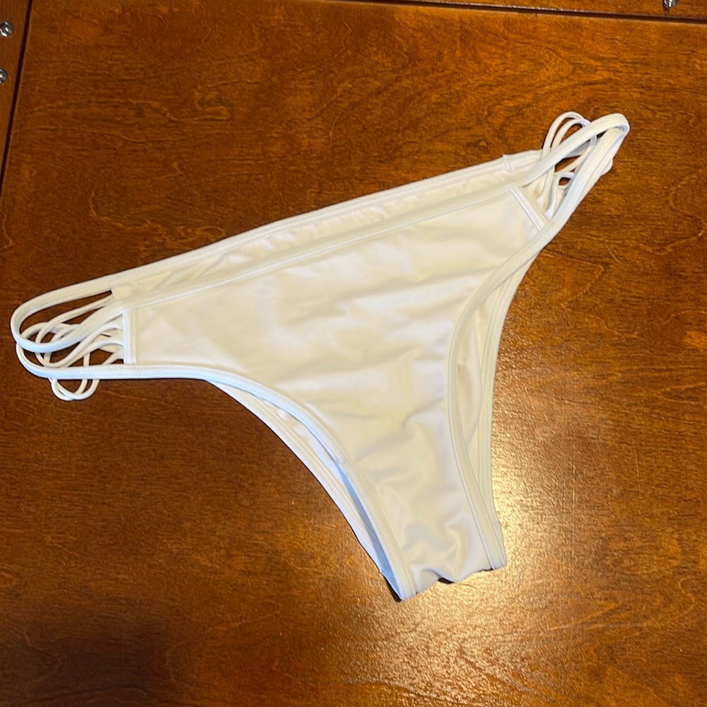 Victoria's Secret Itsy Bikini Bottoms Women's White Strappy Side Swim Size Med